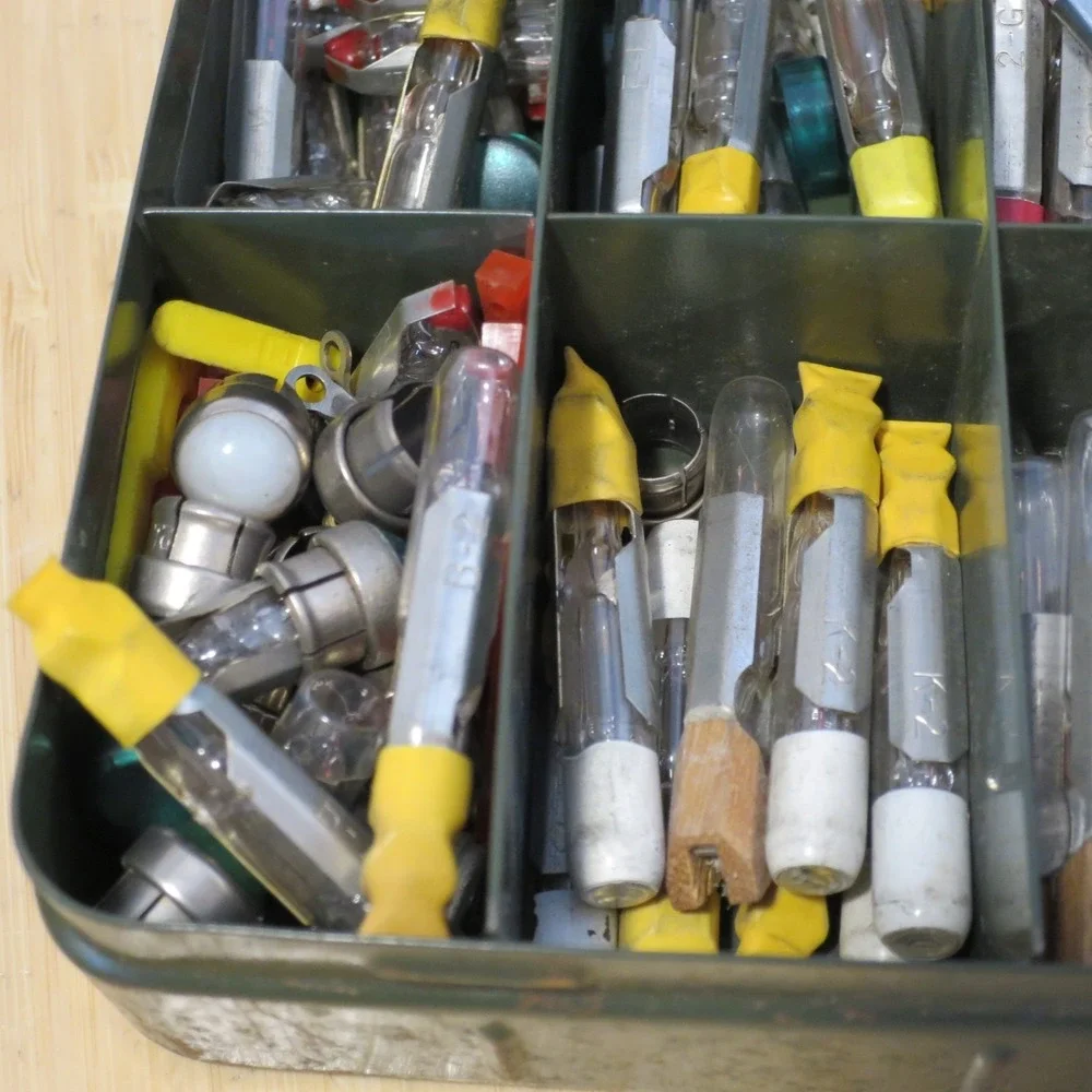 Vintage Assorted Lot of Slide Base Telephone Light Bulbs in Metal Case Lineman 2